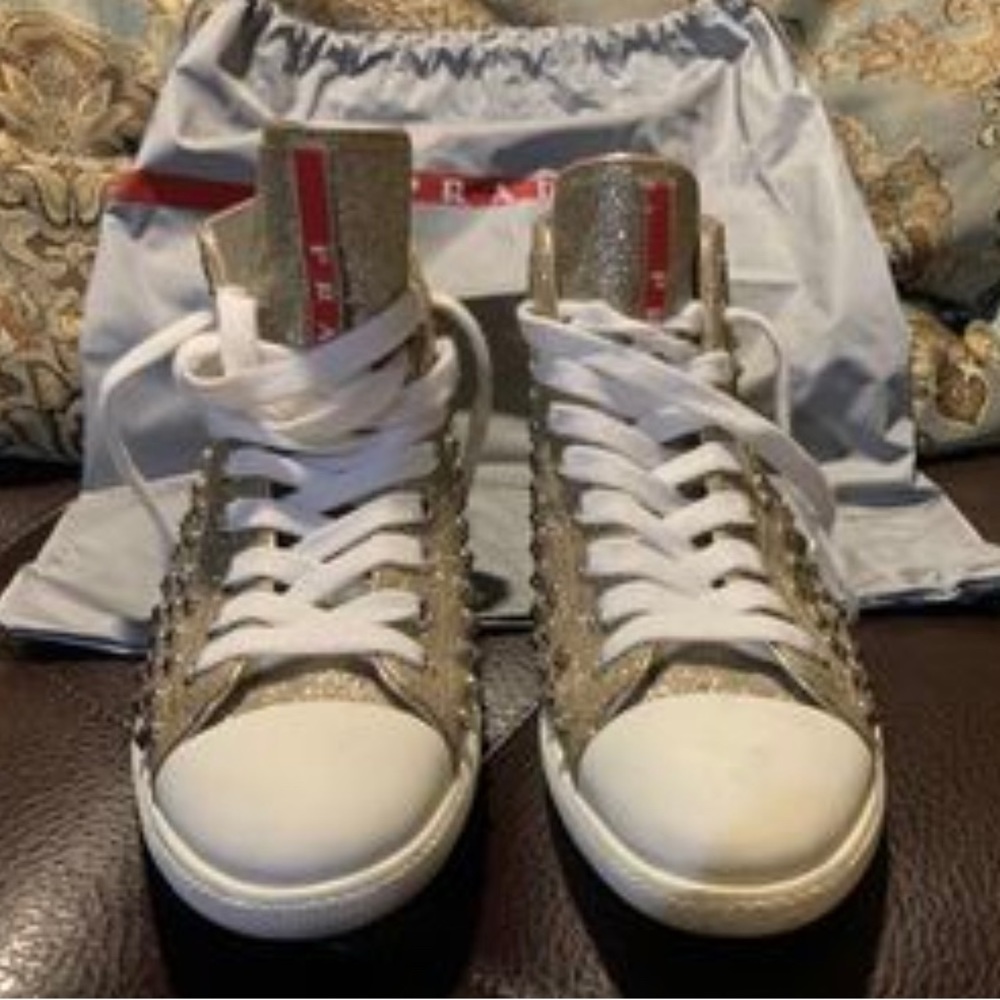 Prada Shoes - size 38.5 - 8.5